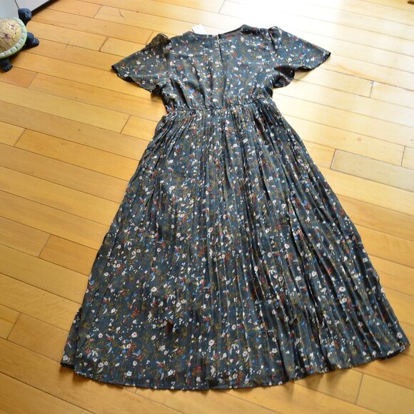 Baltic Born Belfast Pleated Midi Dress Size S NWT - Picture 10 of 12